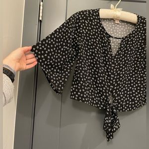 *AVAIL TIL 9/15* Mission Supply Co. black/white flower blouse, size XS